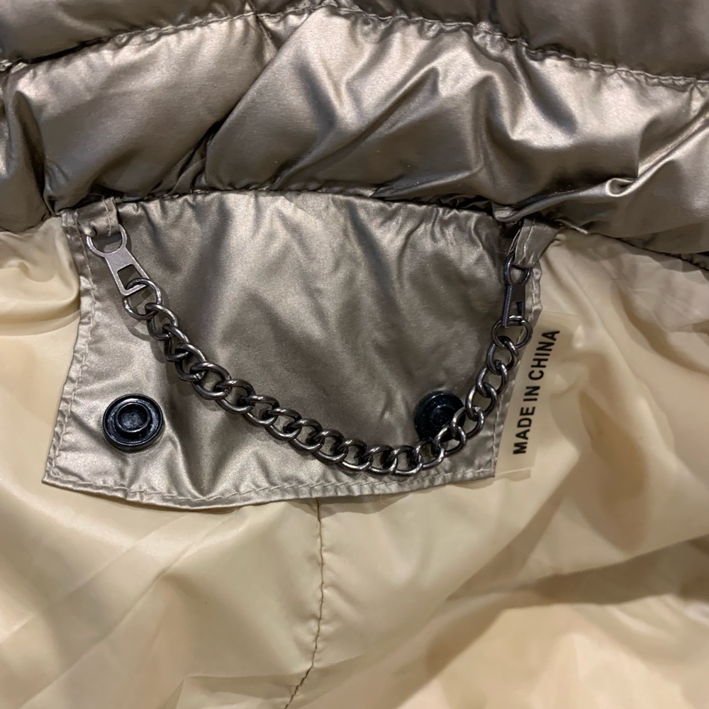 Women's Bronze Puffer Vest - Picture 9 of 9